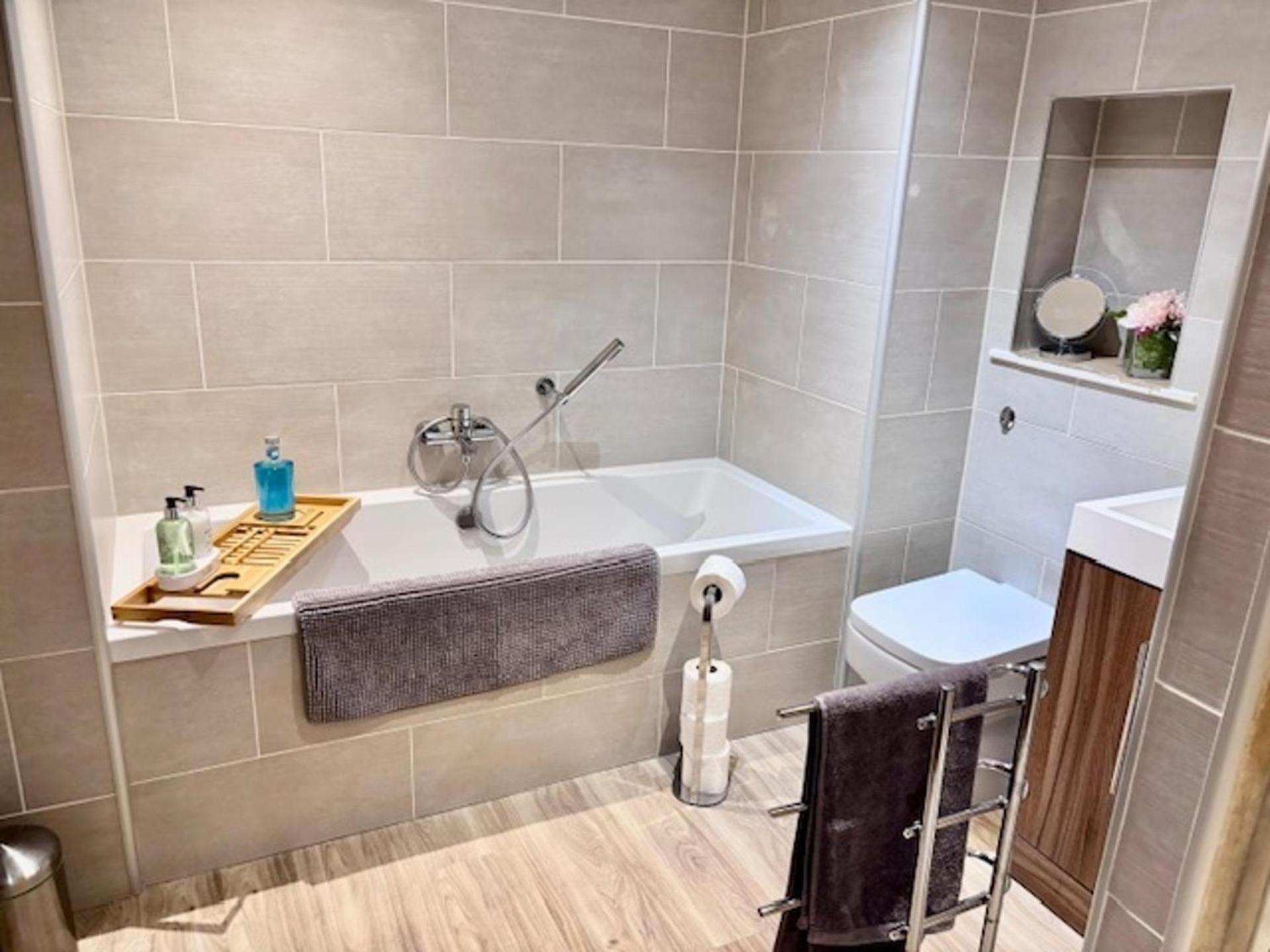 Stunning Spacious Apartment On River Ness Inverness Exterior foto