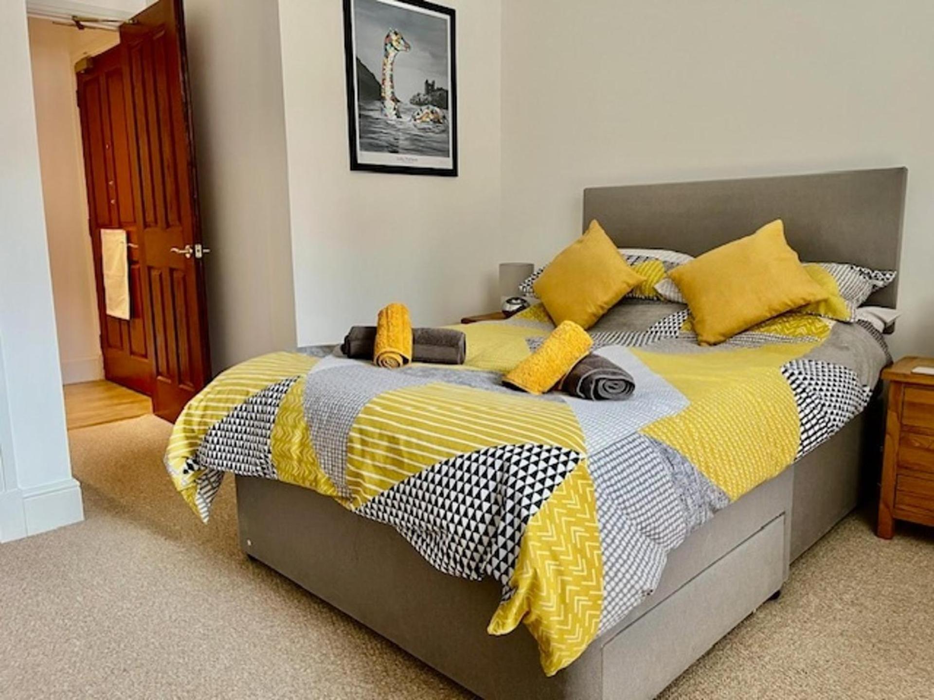 Stunning Spacious Apartment On River Ness Inverness Exterior foto